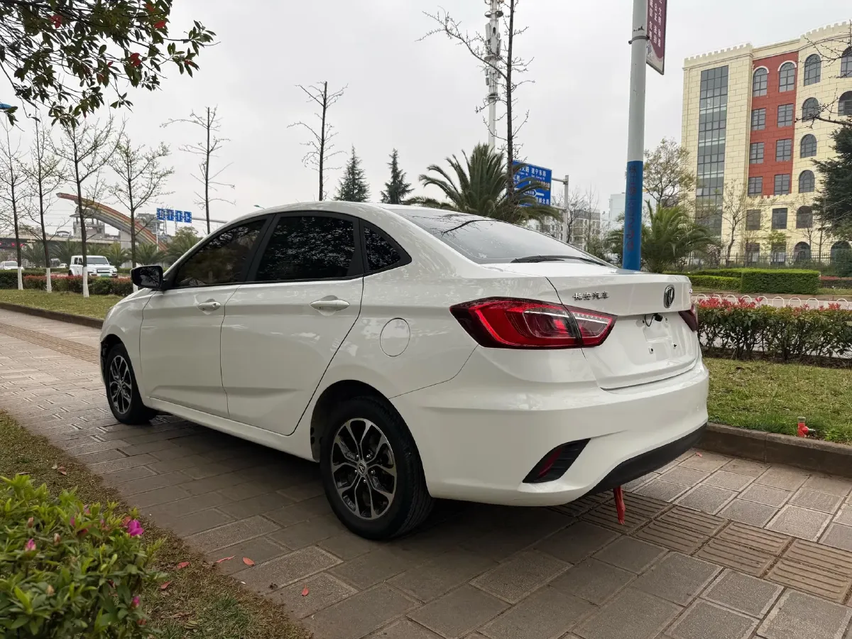 2019 ChangAn Eado DT 1.6L 125HP L4 5MT,autocango,china used car exporter,china ev exporter,chinese used car exporter,chinese used ev exporter