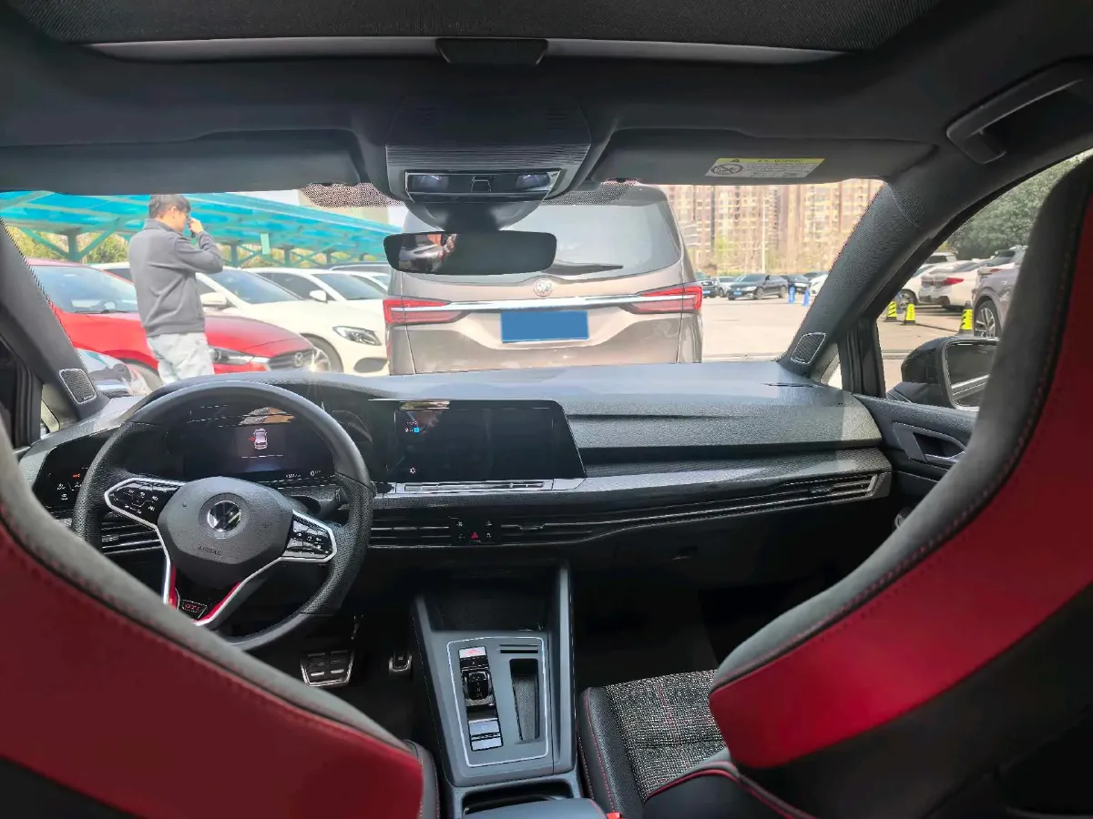 2023 Volkswagen GolfGTI 2.0T 220HP L4 7DCT,autocango,china used car exporter,china ev exporter,chinese used car exporter,chinese used ev exporter