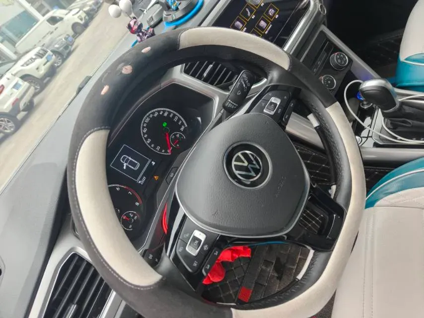 2021 Volkswagen T-Roc 1.4T 150HP L4 7DCT,autocango,china used car exporter,china ev exporter,chinese used car exporter,chinese used ev exporter