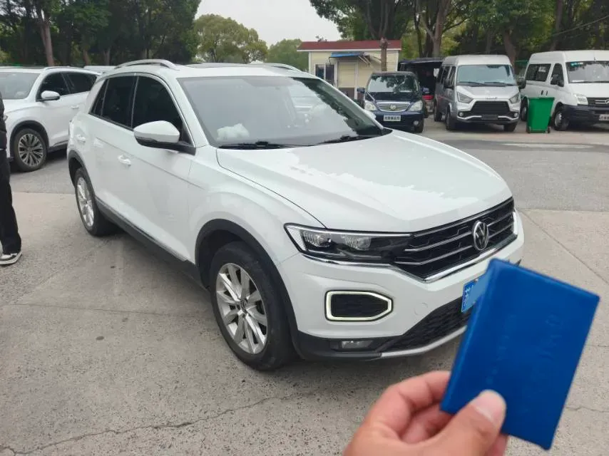 2021 Volkswagen T-Roc 1.4T 150HP L4 7DCT,autocango,china used car exporter,china ev exporter,chinese used car exporter,chinese used ev exporter