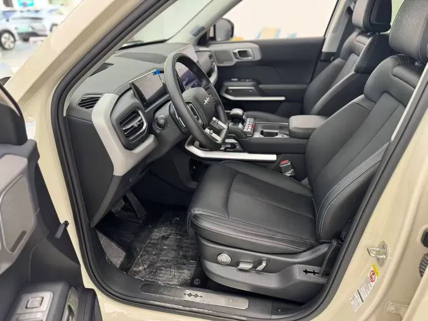 2025 FangChengBao Tai 3 BEV,autocango,china used car exporter,china ev exporter,chinese used car exporter,chinese used ev exporter