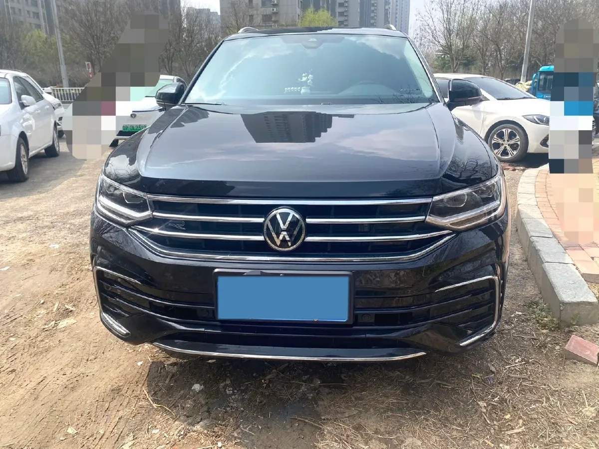 2023 Volkswagen Tiguan L 2.0T 186HP L4 7DCT,autocango,china used car exporter,china ev exporter,chinese used car exporter,chinese used ev exporter