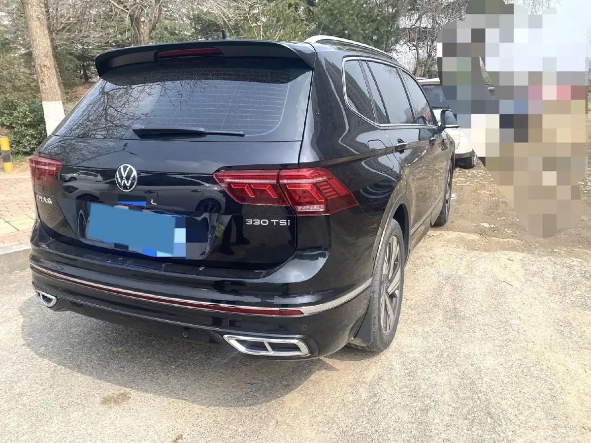 2023 Volkswagen Tiguan L 2.0T 186HP L4 7DCT,autocango,china used car exporter,china ev exporter,chinese used car exporter,chinese used ev exporter