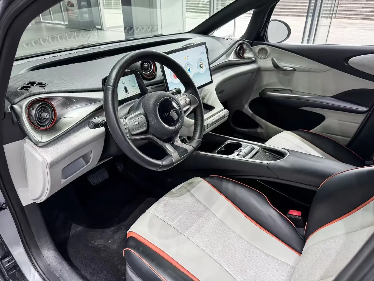 2021 Ford Escort 1.5L 122HP L3 6AT,autocango,china used car exporter,china ev exporter,chinese used car exporter,chinese used ev exporter