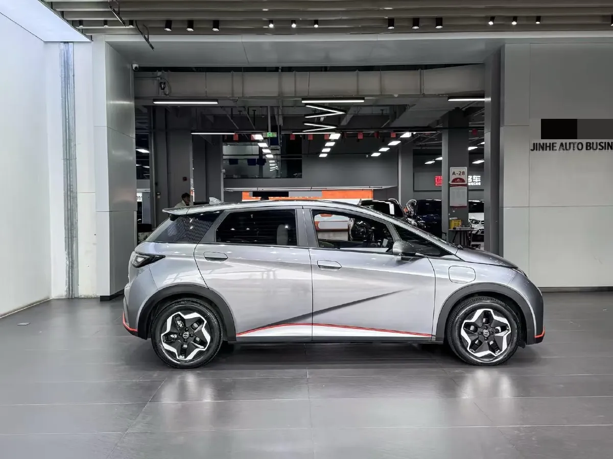 2021 Ford Escort 1.5L 122HP L3 6AT,autocango,china used car exporter,china ev exporter,chinese used car exporter,chinese used ev exporter