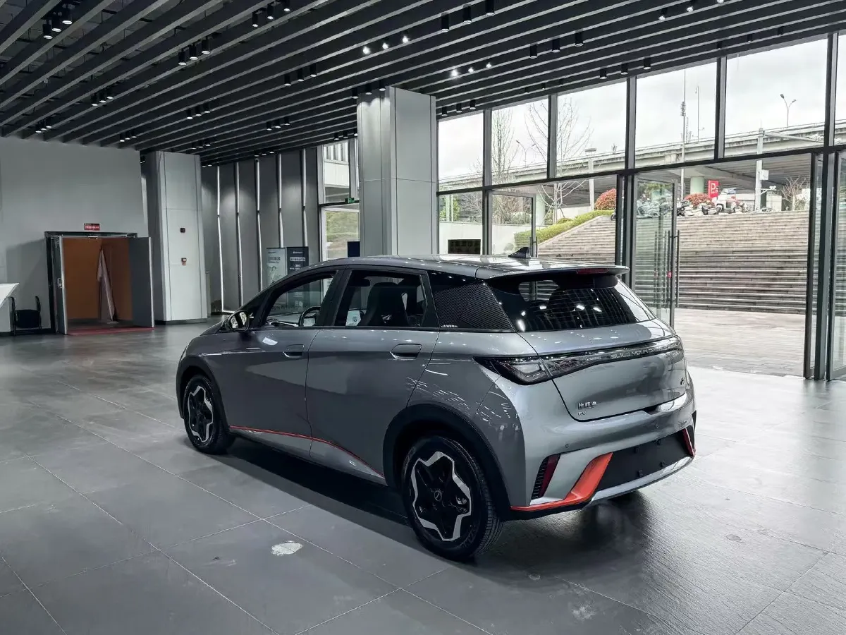 2021 Ford Escort 1.5L 122HP L3 6AT,autocango,china used car exporter,china ev exporter,chinese used car exporter,chinese used ev exporter