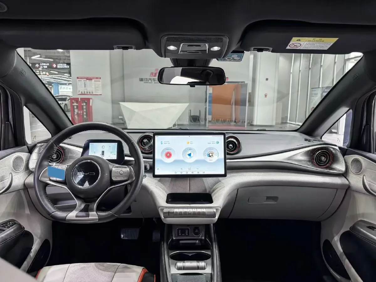 2021 Ford Escort 1.5L 122HP L3 6AT,autocango,china used car exporter,china ev exporter,chinese used car exporter,chinese used ev exporter