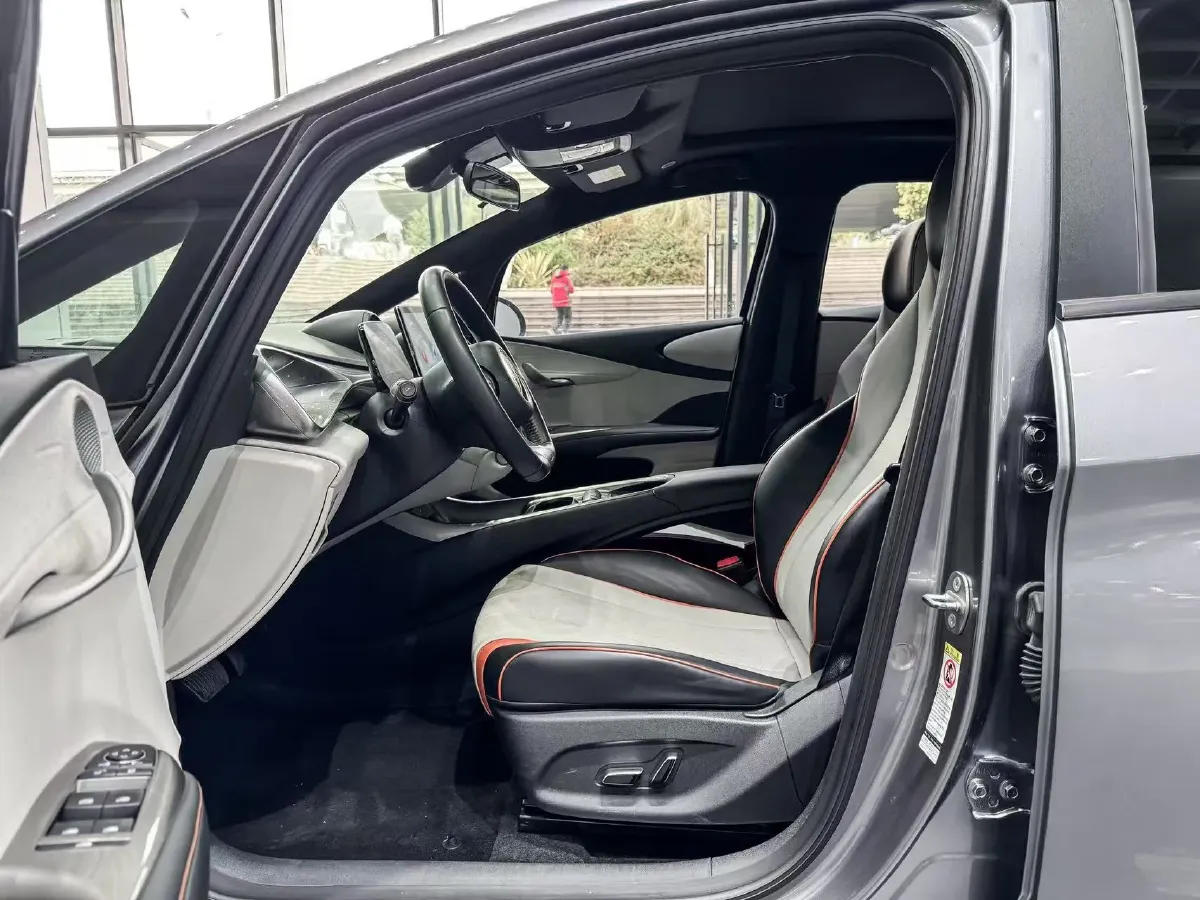 2021 Ford Escort 1.5L 122HP L3 6AT,autocango,china used car exporter,china ev exporter,chinese used car exporter,chinese used ev exporter