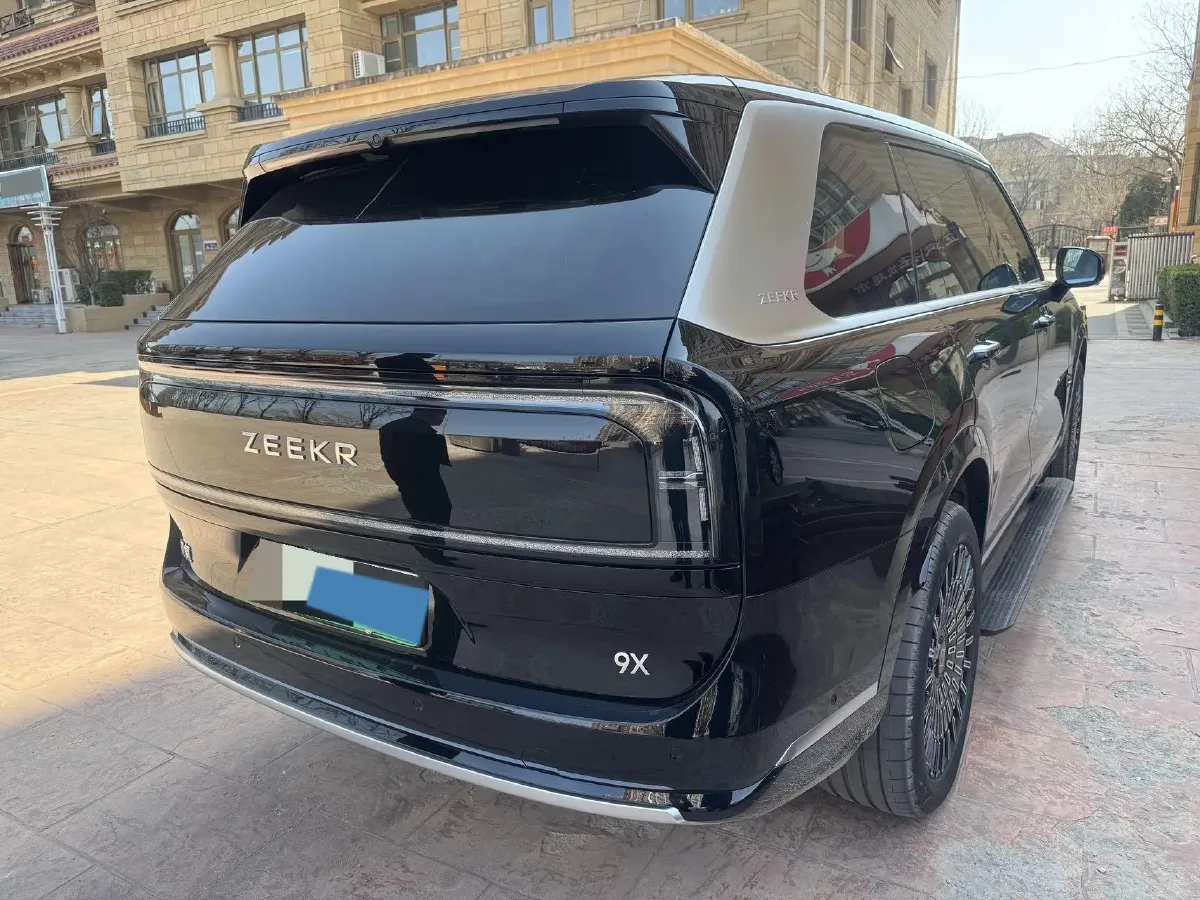 2025 Zeekr 9X 2.0T 279HP L4 1DHT PHEV,autocango,china used car exporter,china ev exporter,chinese used car exporter,chinese used ev exporter