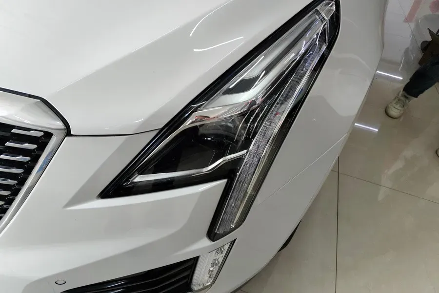 2022 Cadillac XT5 2.0T 237HP L4 9AT,autocango,china used car exporter,china ev exporter,chinese used car exporter,chinese used ev exporter