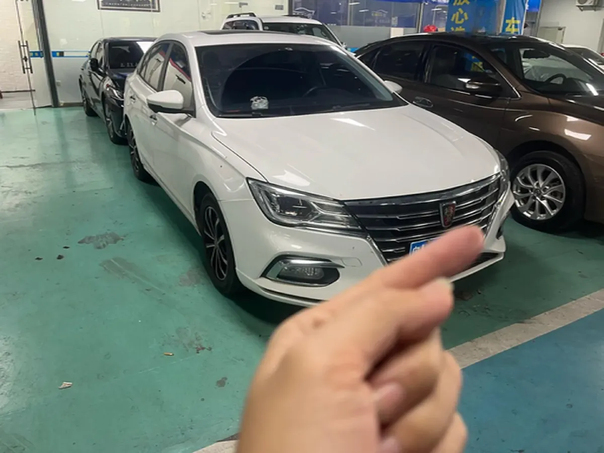 2020 Roewe i5 1.5L 120HP L4 CVT,autocango,china used car exporter,china ev exporter,chinese used car exporter,chinese used ev exporter