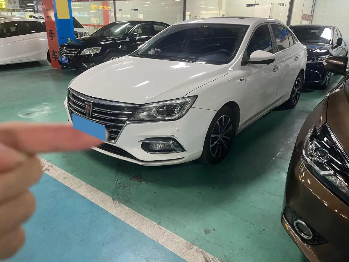 2020 Roewe i5 1.5L 120HP L4 CVT,autocango,china used car exporter,china ev exporter,chinese used car exporter,chinese used ev exporter