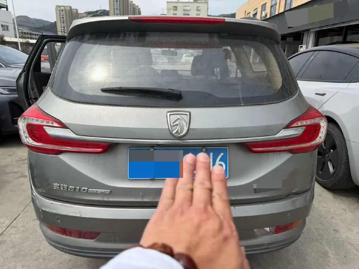 2017 BaoJun 310W 1.5L 112HP L4 6MT,autocango,china used car exporter,china ev exporter,chinese used car exporter,chinese used ev exporter