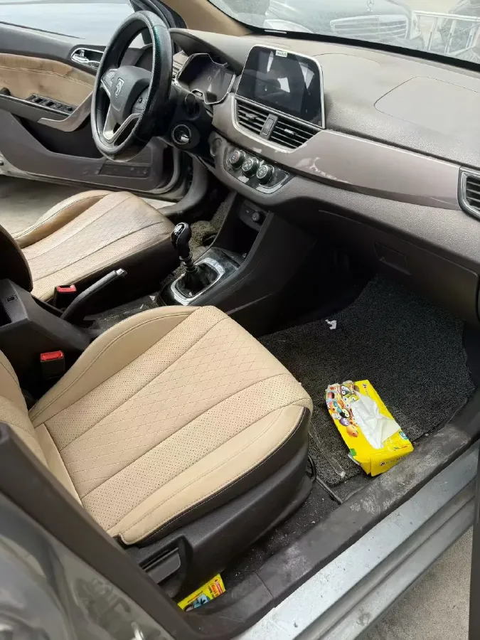 2017 BaoJun 310W 1.5L 112HP L4 6MT,autocango,china used car exporter,china ev exporter,chinese used car exporter,chinese used ev exporter