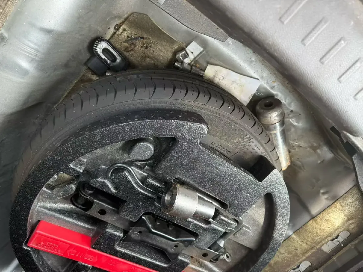 2017 BaoJun 310W 1.5L 112HP L4 6MT,autocango,china used car exporter,china ev exporter,chinese used car exporter,chinese used ev exporter