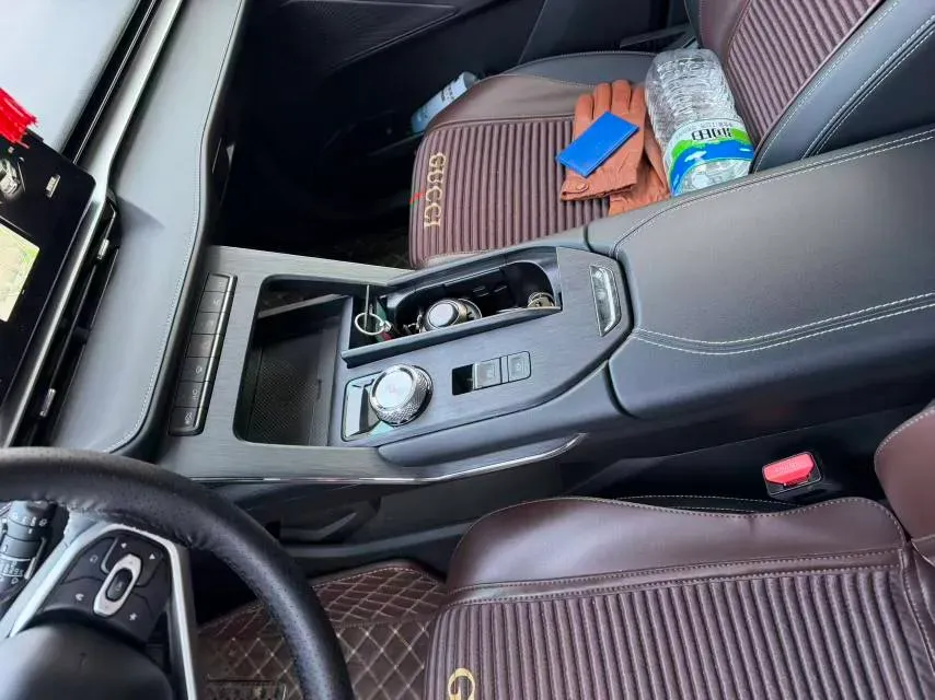 2022 Haval H6 1.5T 154HP L4 2DHT Hybrid 1.7KWH,autocango,china used car exporter,china ev exporter,chinese used car exporter,chinese used ev exporter