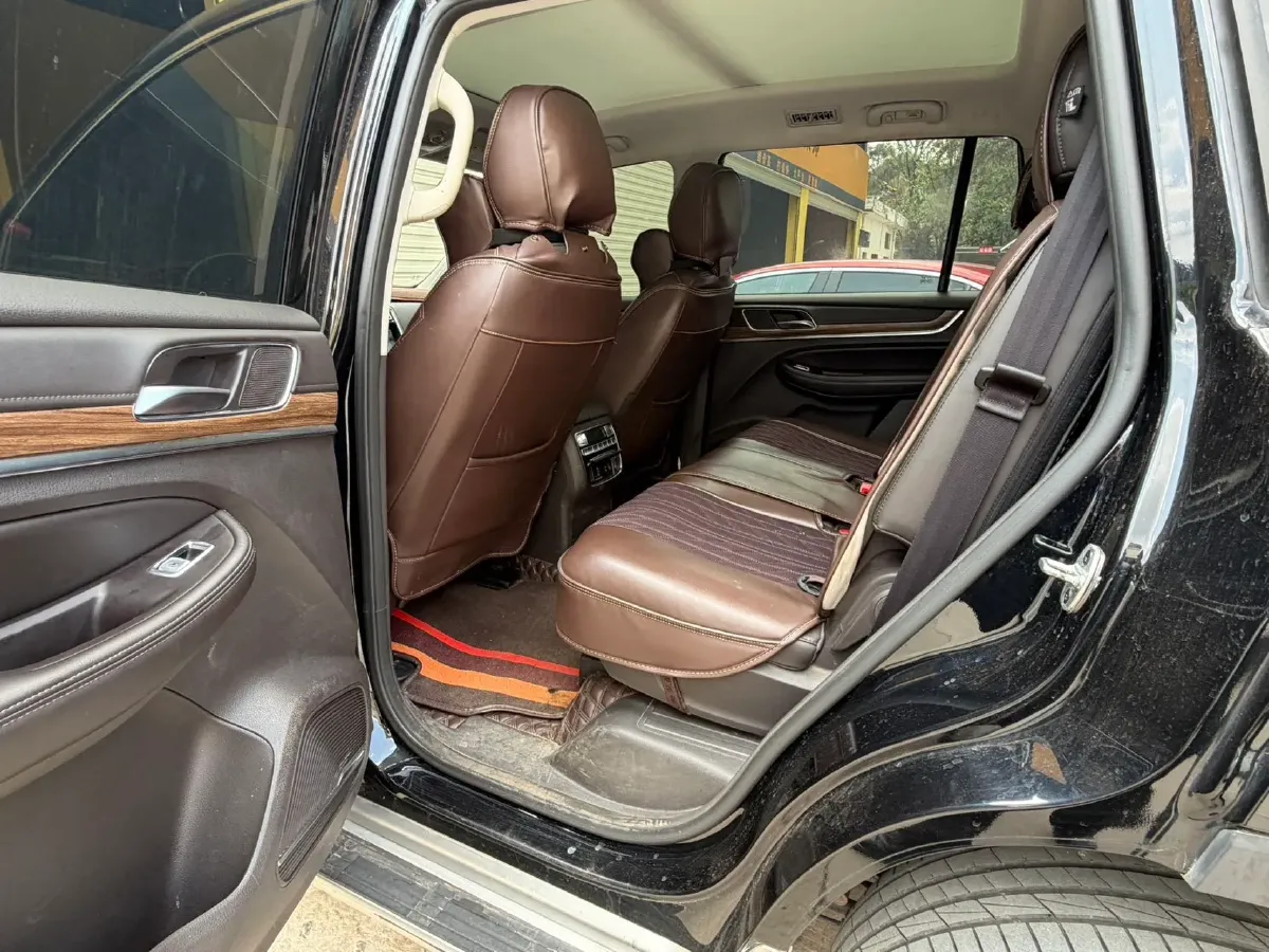 2019 Roewe RX8 2.0T 222HP L4 6AT,autocango,china used car exporter,china ev exporter,chinese used car exporter,chinese used ev exporter