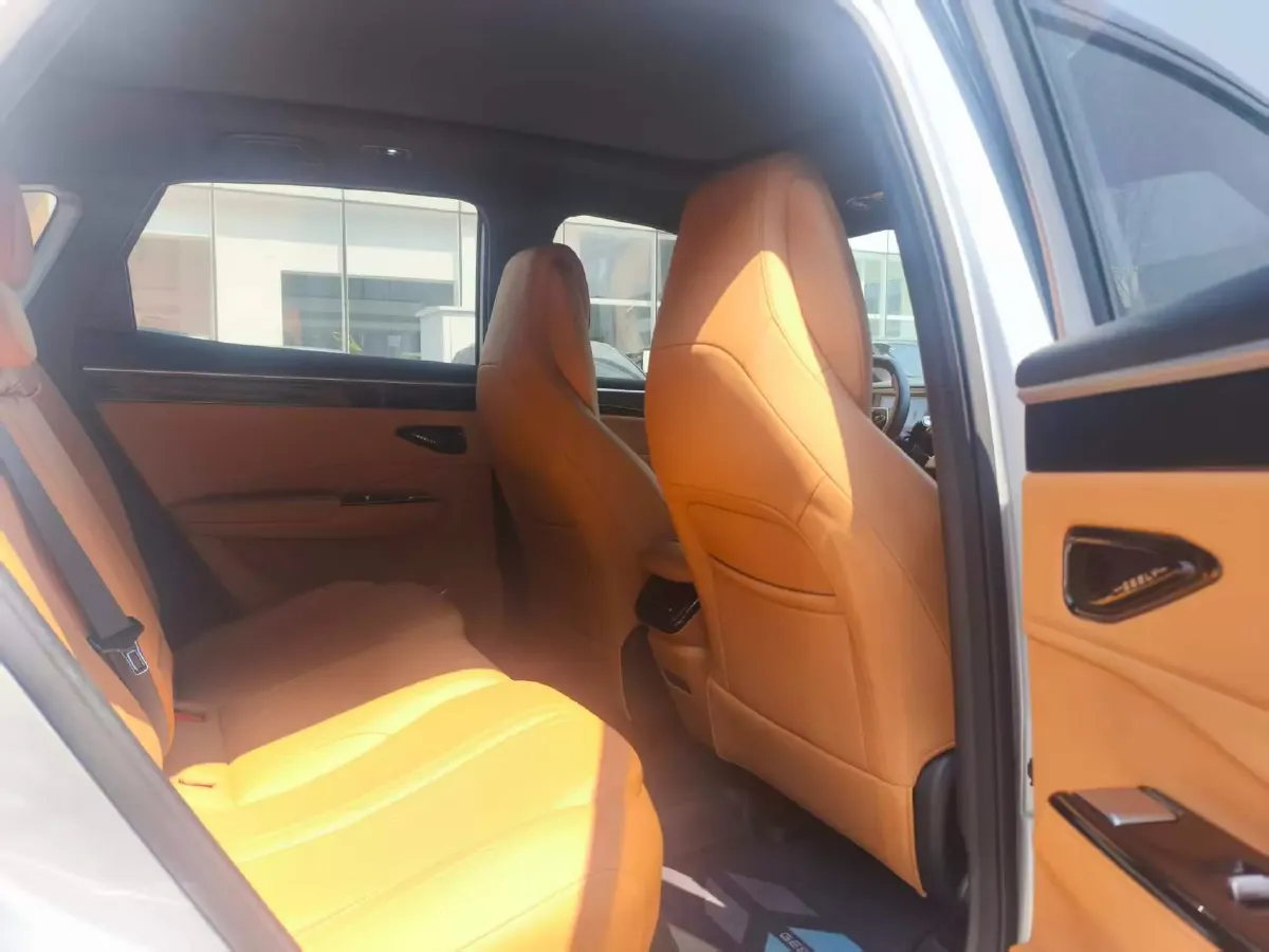 2025 Geely Galaxy L7 1.5L 112HP L4 1DHT PHEV 18.4KWH,autocango,china used car exporter,china ev exporter,chinese used car exporter,chinese used ev exporter