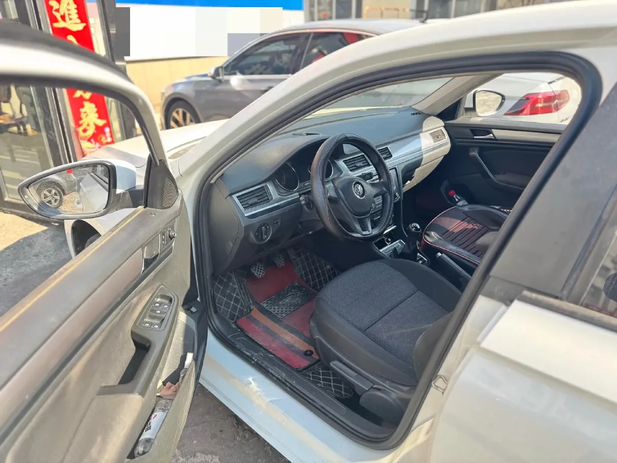 2019 MAXUS XinTu V80 2.5T 136HP L4 6MT,autocango,china used car exporter,china ev exporter,chinese used car exporter,chinese used ev exporter