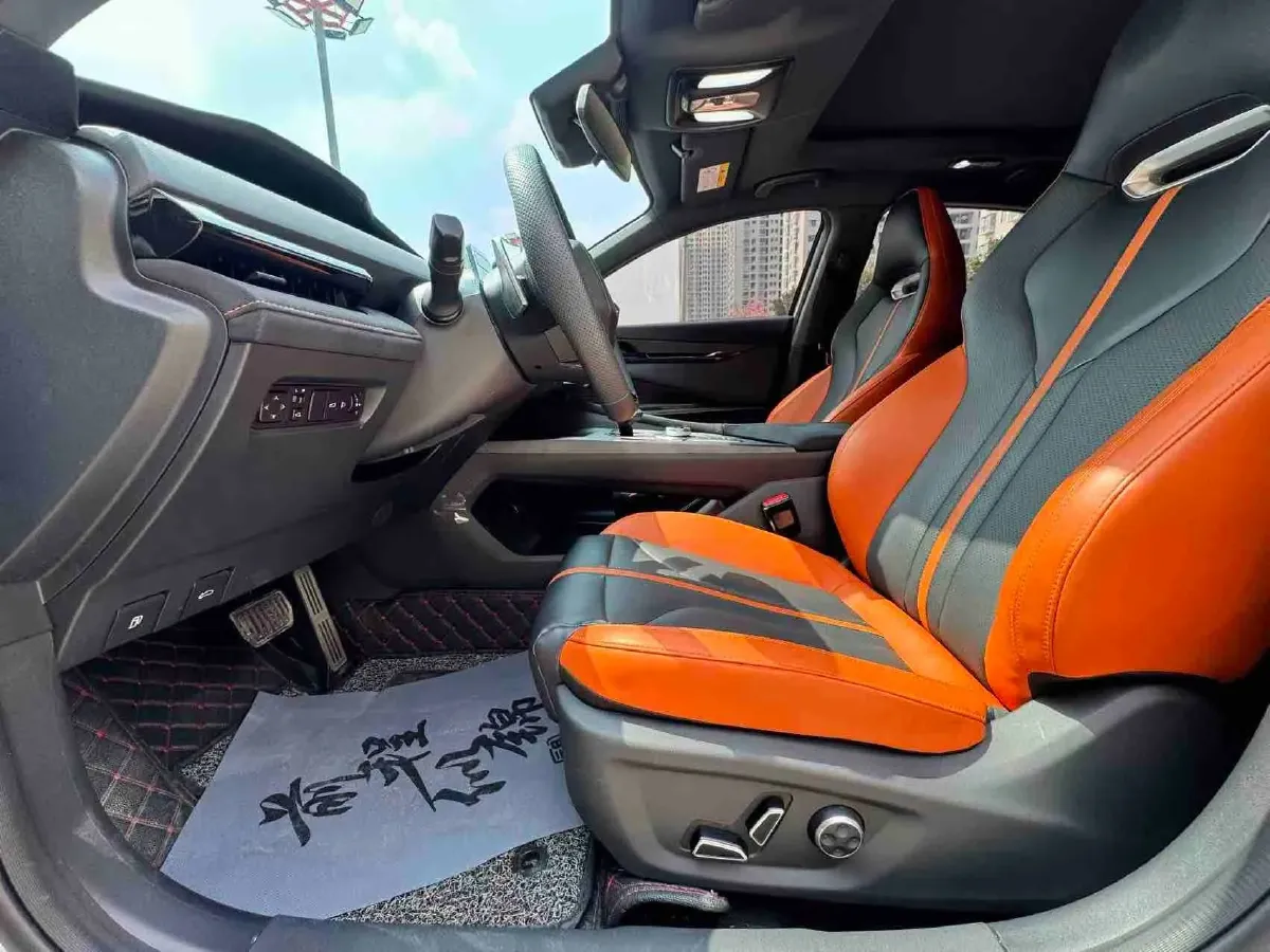 2024 ChangAn UNI-V 1.5T 188HP L4 7DCT,autocango,china used car exporter,china ev exporter,chinese used car exporter,chinese used ev exporter