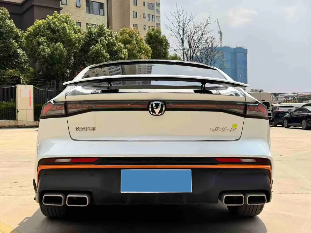 2024 ChangAn UNI-V 1.5T 188HP L4 7DCT,autocango,china used car exporter,china ev exporter,chinese used car exporter,chinese used ev exporter