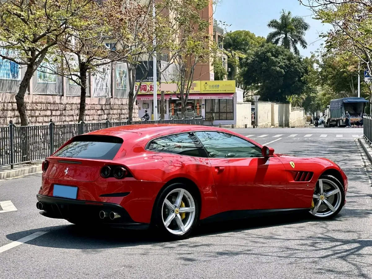 2017 Ferrari GTC4 Lusso 3.9T 609HP V8 7DCT,autocango,china used car exporter,china ev exporter,chinese used car exporter,chinese used ev exporter