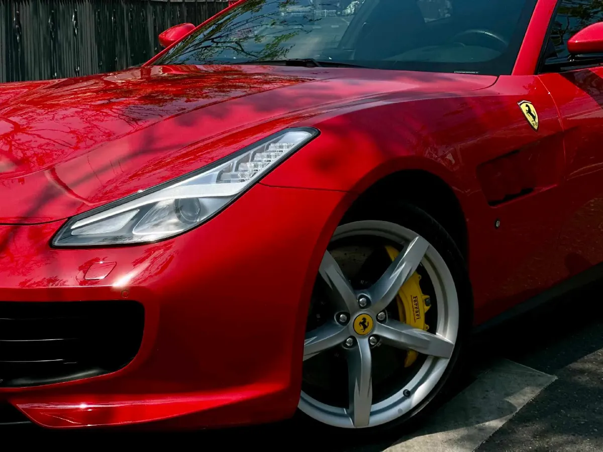 2017 Ferrari GTC4 Lusso 3.9T 609HP V8 7DCT,autocango,china used car exporter,china ev exporter,chinese used car exporter,chinese used ev exporter