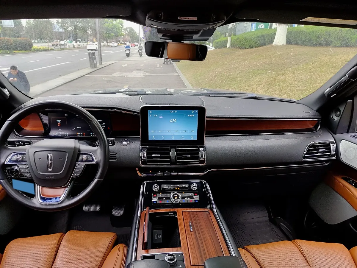 2019 Lincoln Navigator 3.5T 388HP V6 10AT,autocango,china used car exporter,china ev exporter,chinese used car exporter,chinese used ev exporter