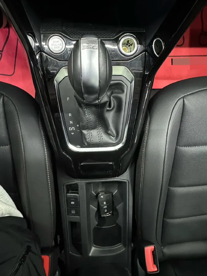 2022 Volkswagen T-Roc 1.4T 150HP L4 7DCT,autocango,china used car exporter,china ev exporter,chinese used car exporter,chinese used ev exporter