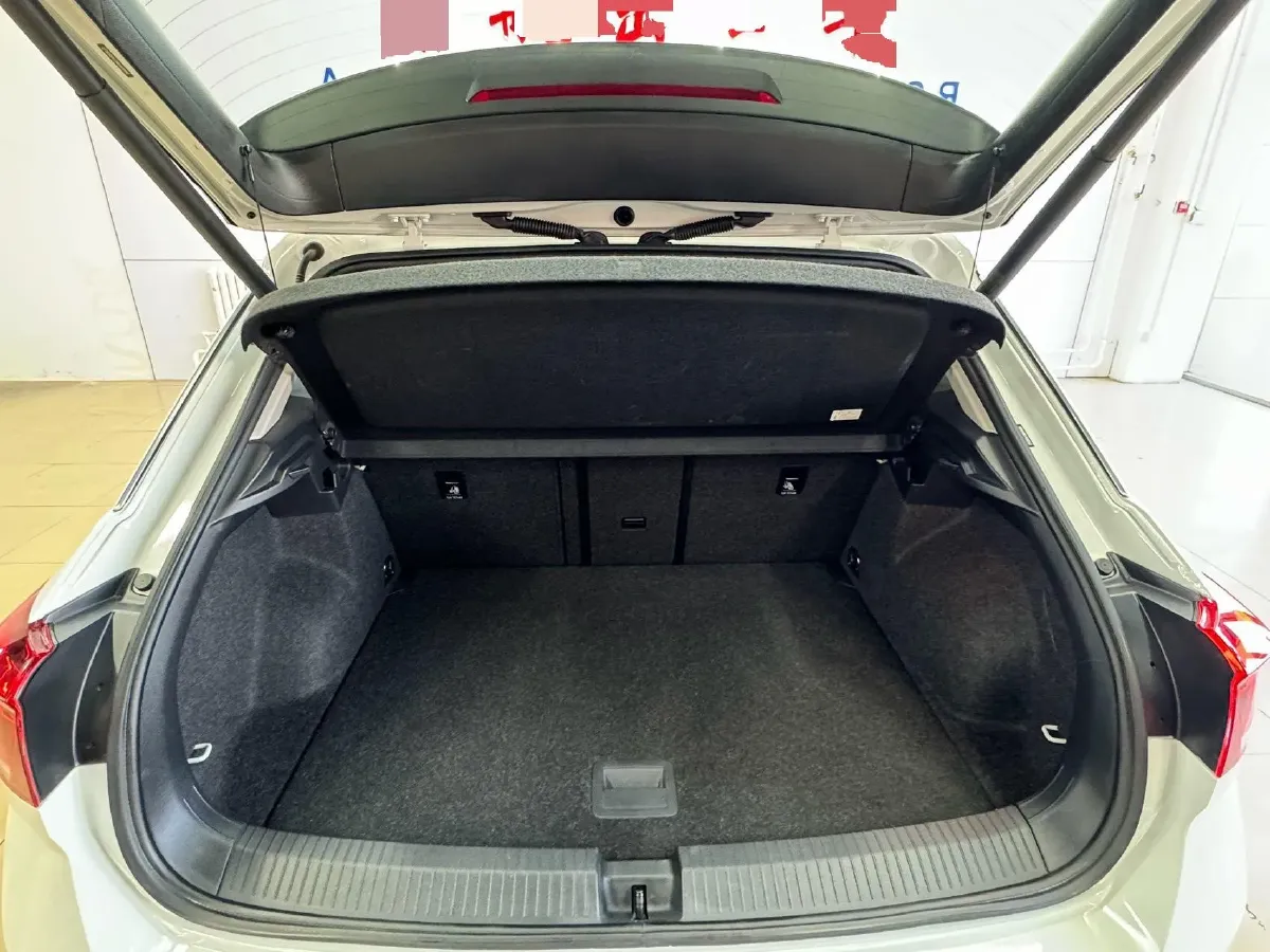 2022 Volkswagen T-Roc 1.4T 150HP L4 7DCT,autocango,china used car exporter,china ev exporter,chinese used car exporter,chinese used ev exporter