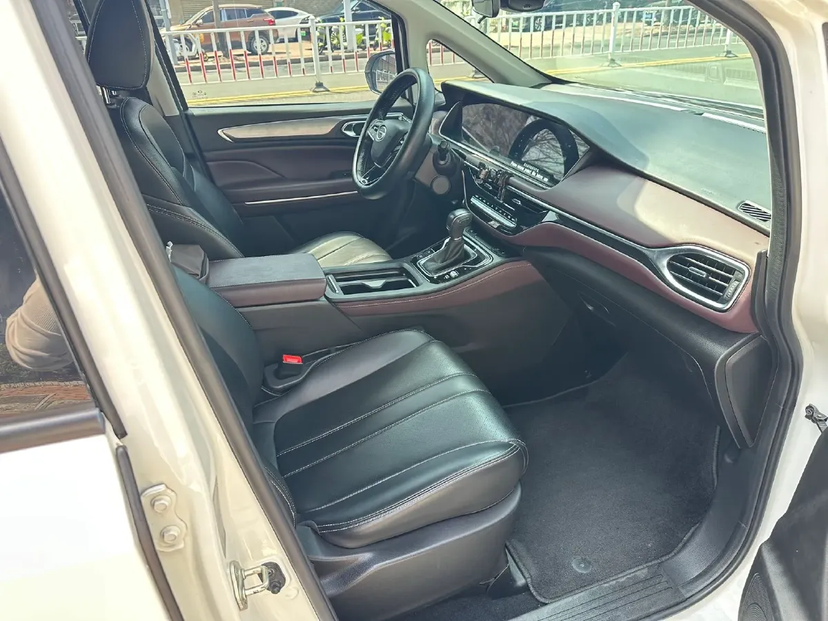 2021 GAC Trumpchi M6 1.5T 169HP L4 7DCT,autocango,china used car exporter,china ev exporter,chinese used car exporter,chinese used ev exporter