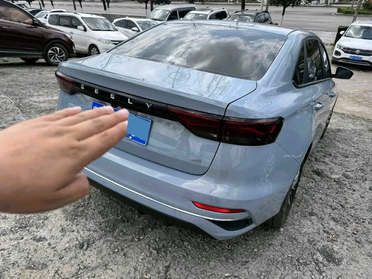 2025 Geely Emgrand 1.5L 127HP L4 5MT,autocango,china used car exporter,china ev exporter,chinese used car exporter,chinese used ev exporter