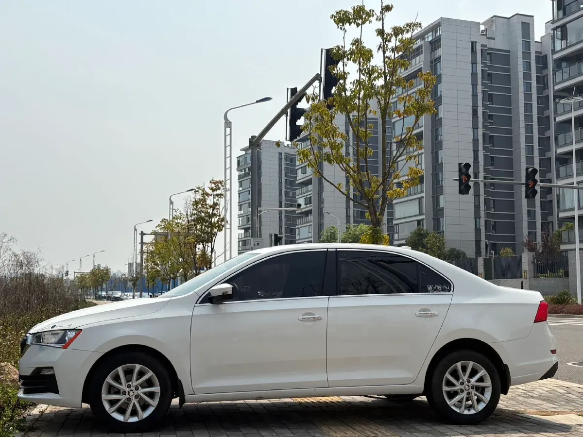 2020 DongFeng Aeolus YiXuan 1.5T 150HP L4 6DCT,autocango,china used car exporter,china ev exporter,chinese used car exporter,chinese used ev exporter