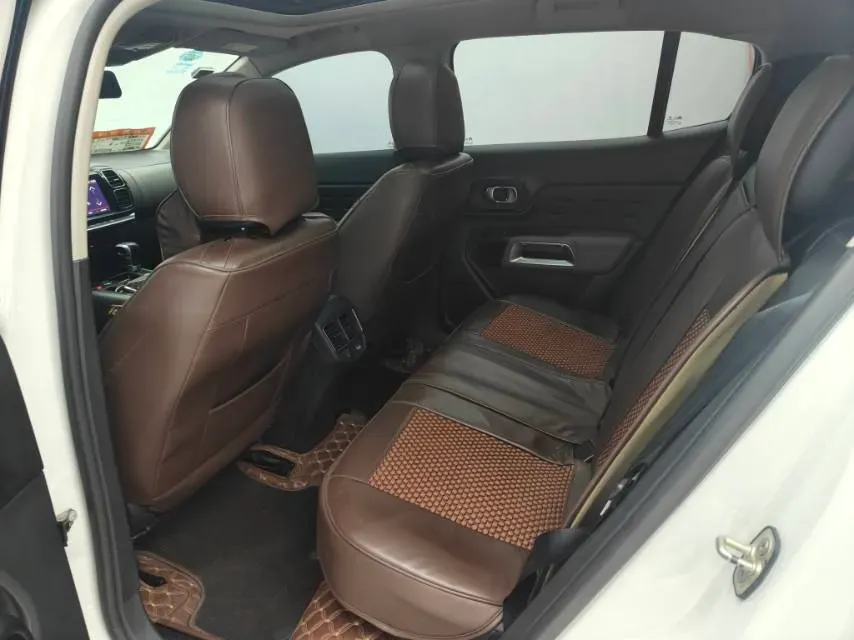 2017 Citroen C5 Aircross 1.6T 167HP L4 6AT,autocango,china used car exporter,china ev exporter,chinese used car exporter,chinese used ev exporter