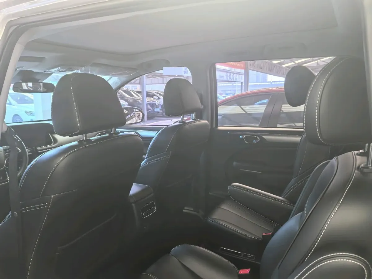 2023 GAC Trumpchi M6 1.5T 177HP L4 7DCT,autocango,china used car exporter,china ev exporter,chinese used car exporter,chinese used ev exporter