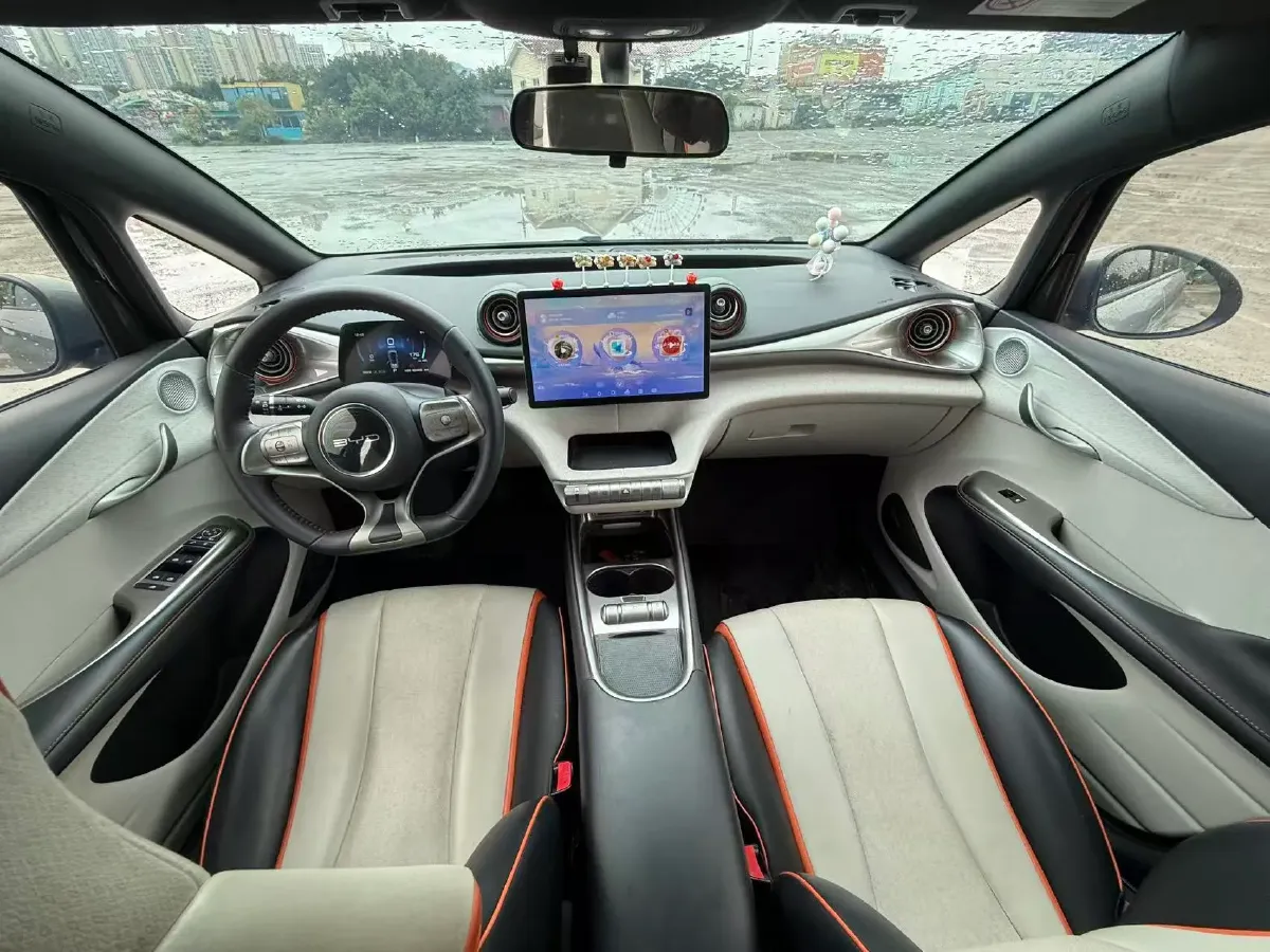 2021 Ford Escort 1.5L 122HP L3 6AT,autocango,china used car exporter,china ev exporter,chinese used car exporter,chinese used ev exporter