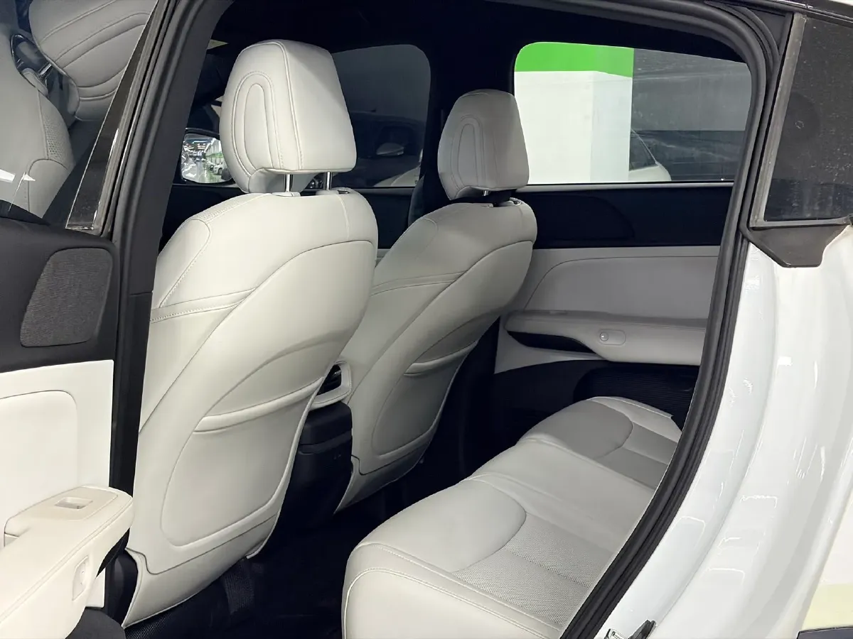 2023 Xpeng G6 BEV 66KWH,autocango,china used car exporter,china ev exporter,chinese used car exporter,chinese used ev exporter