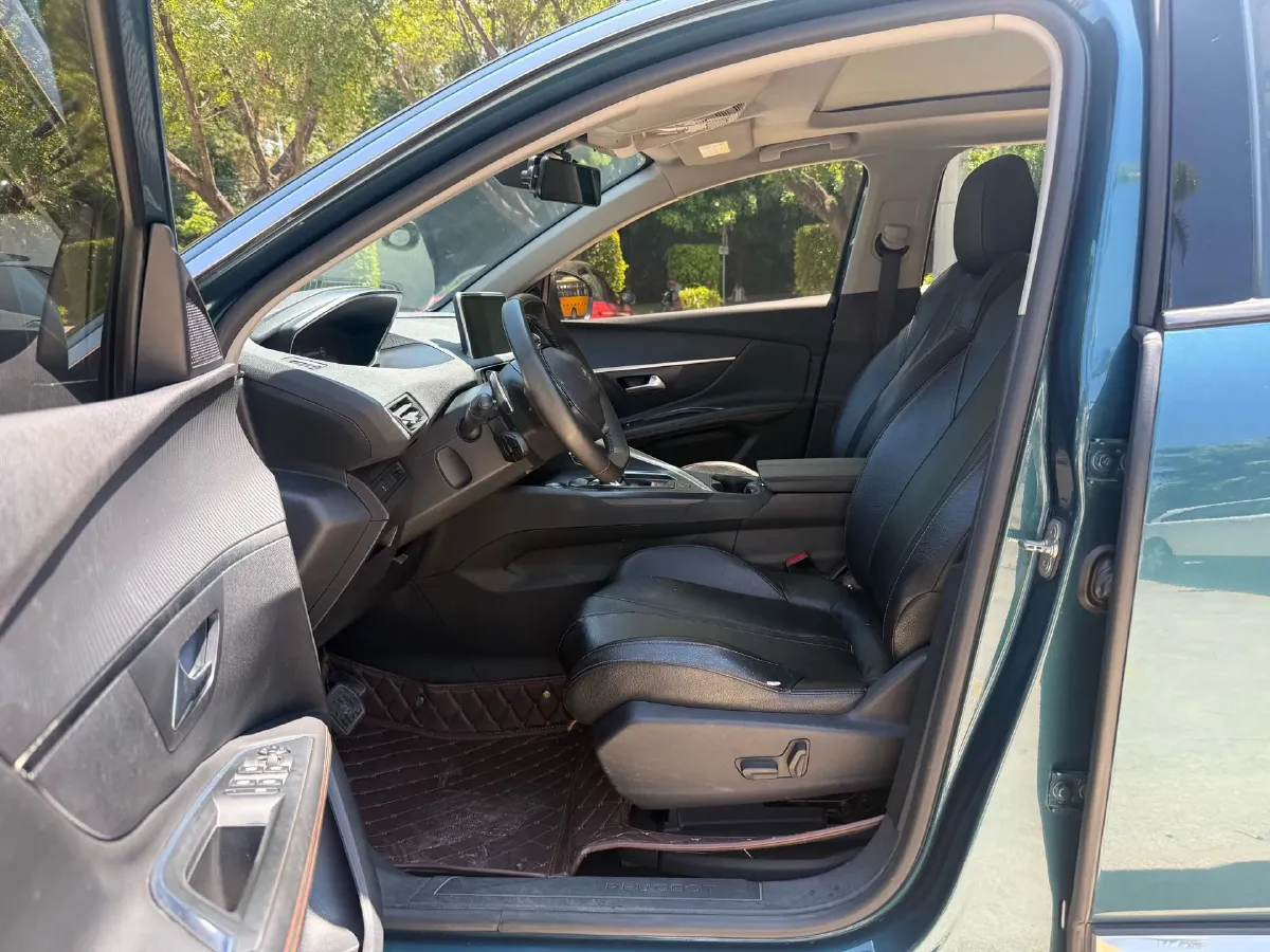 2019 Peugeot 5008 1.6T 170HP L4 6AT,autocango,china used car exporter,china ev exporter,chinese used car exporter,chinese used ev exporter