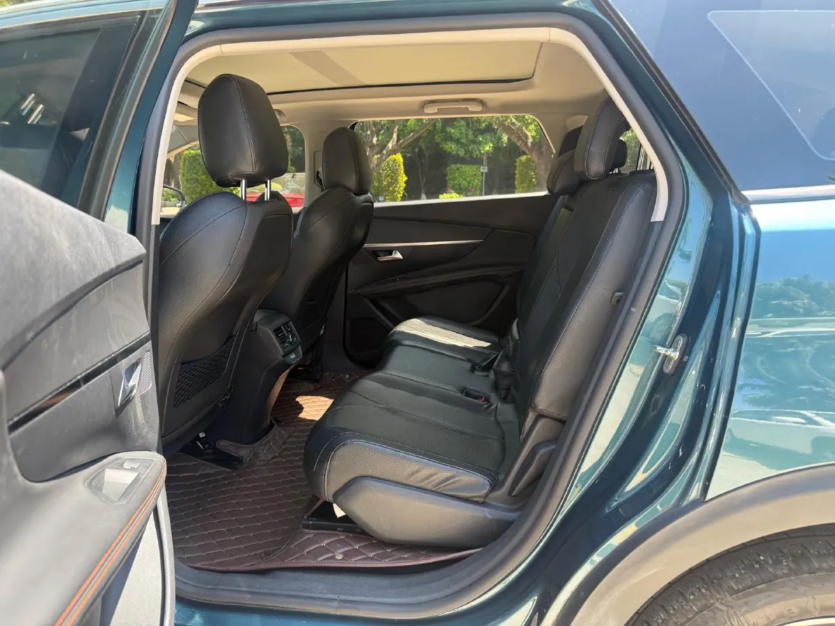 2019 Peugeot 5008 1.6T 170HP L4 6AT,autocango,china used car exporter,china ev exporter,chinese used car exporter,chinese used ev exporter