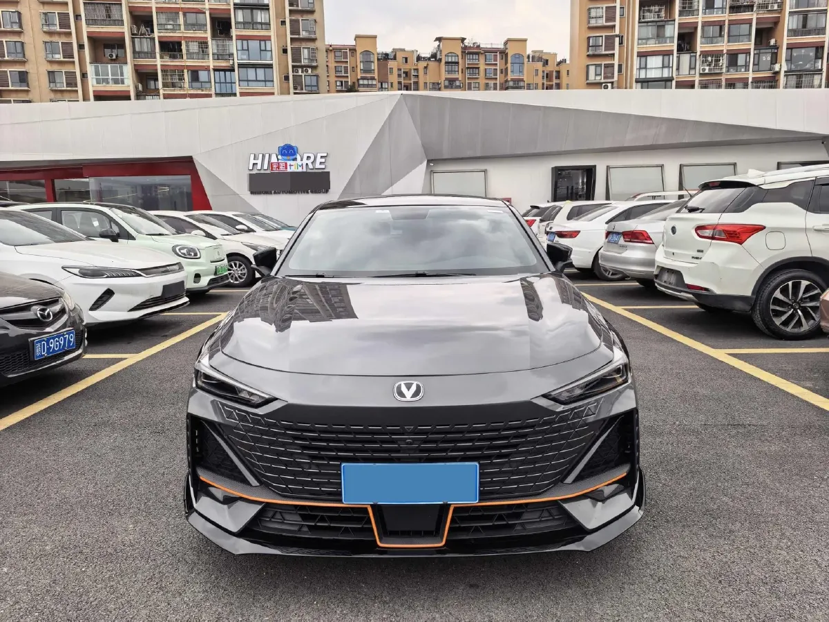 2022 ChangAn UNI-V 1.5T 188HP L4 7DCT,autocango,china used car exporter,china ev exporter,chinese used car exporter,chinese used ev exporter