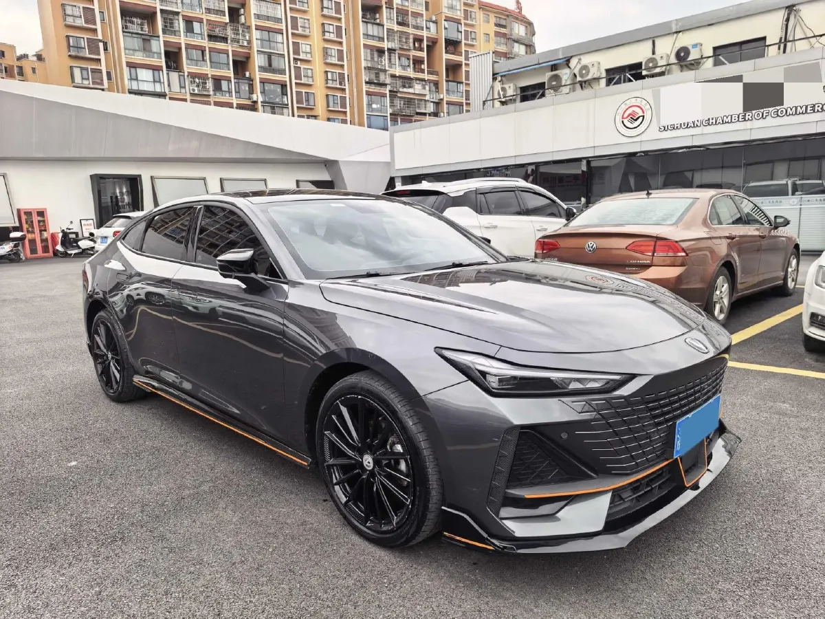 2022 ChangAn UNI-V 1.5T 188HP L4 7DCT,autocango,china used car exporter,china ev exporter,chinese used car exporter,chinese used ev exporter