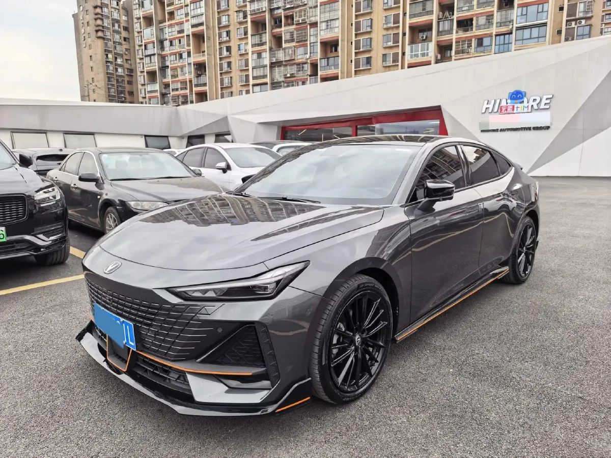 2022 ChangAn UNI-V 1.5T 188HP L4 7DCT,autocango,china used car exporter,china ev exporter,chinese used car exporter,chinese used ev exporter