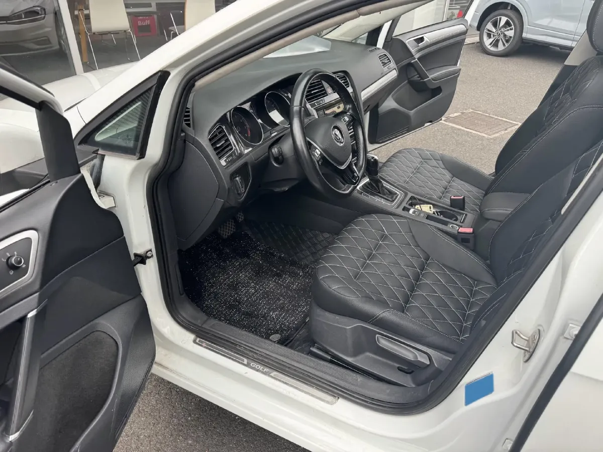 2018 Volkswagen Golf 1.6L 110HP L4 6AT,autocango,china used car exporter,china ev exporter,chinese used car exporter,chinese used ev exporter