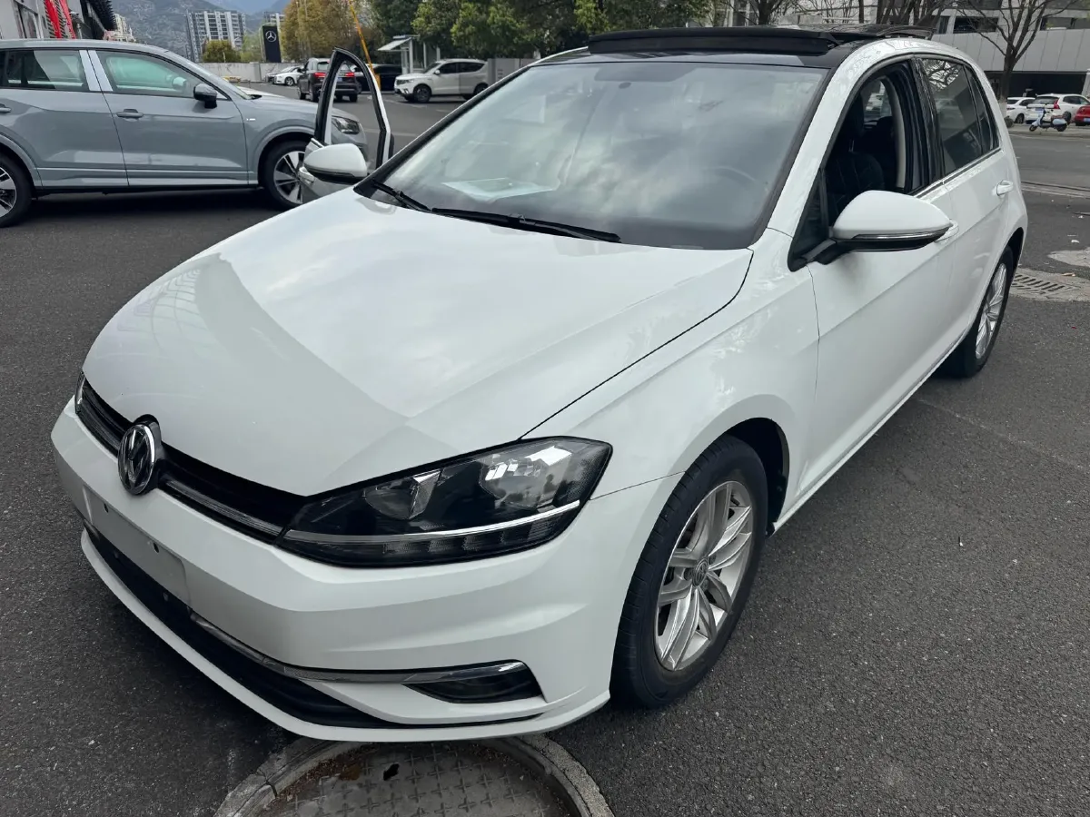 2018 Volkswagen Golf 1.6L 110HP L4 6AT,autocango,china used car exporter,china ev exporter,chinese used car exporter,chinese used ev exporter