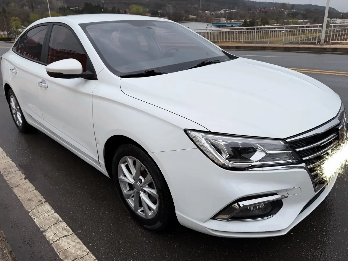 2019 Roewe i5 1.5L 120HP L4 5MT,autocango,china used car exporter,china ev exporter,chinese used car exporter,chinese used ev exporter