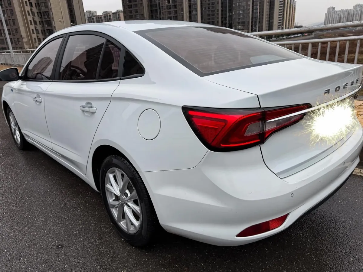 2019 Roewe i5 1.5L 120HP L4 5MT,autocango,china used car exporter,china ev exporter,chinese used car exporter,chinese used ev exporter