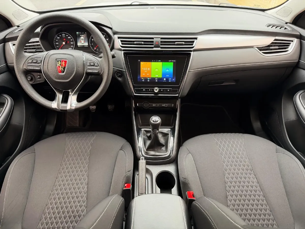 2019 Roewe i5 1.5L 120HP L4 5MT,autocango,china used car exporter,china ev exporter,chinese used car exporter,chinese used ev exporter