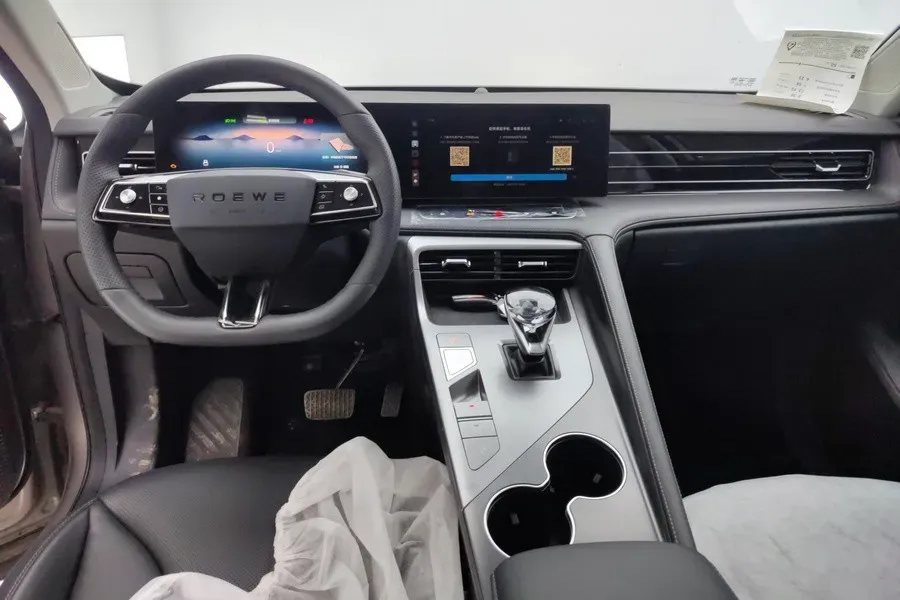 2023 Roewe RX5 1.5T 188HP L4 AMT PHEV 12.3KWH,autocango,china used car exporter,china ev exporter,chinese used car exporter,chinese used ev exporter