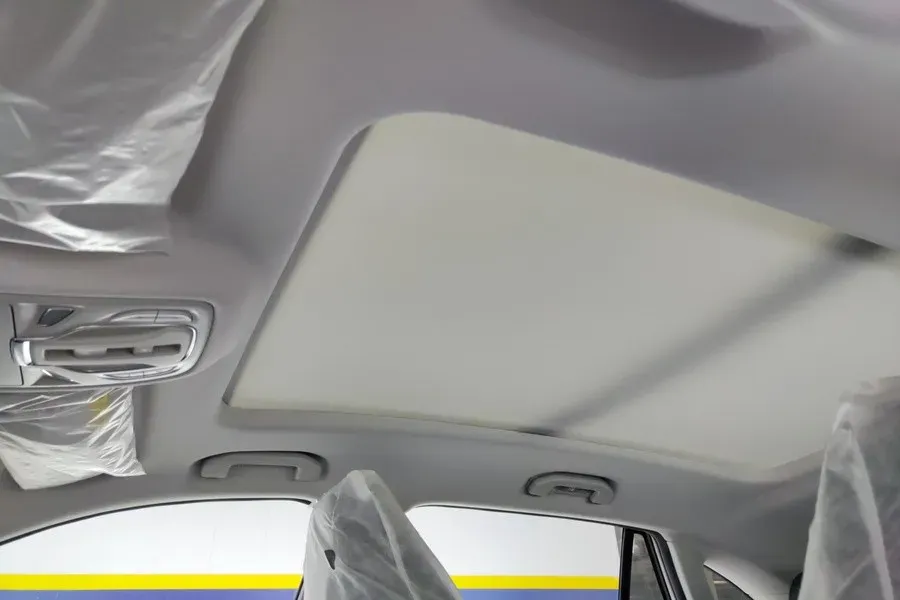 2023 Roewe RX5 1.5T 188HP L4 AMT PHEV 12.3KWH,autocango,china used car exporter,china ev exporter,chinese used car exporter,chinese used ev exporter