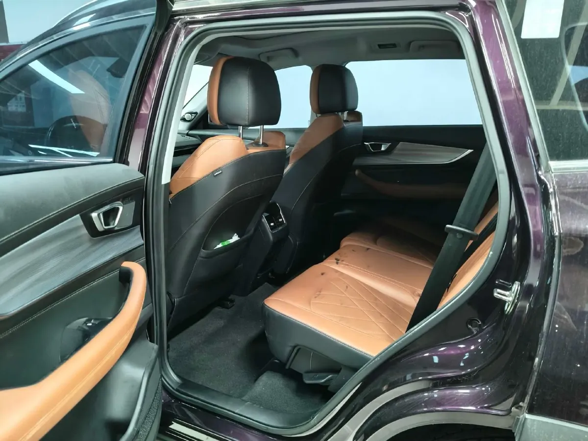 2021 Chery Tiggo 8 Plus 1.6T 197HP L4 7DCT,autocango,china used car exporter,china ev exporter,chinese used car exporter,chinese used ev exporter